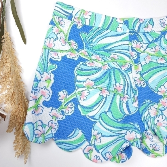 Lilly Pulitzer Blue Shell Butter Cup Scalloped Shorts Size 2 - Picture 12 of 13